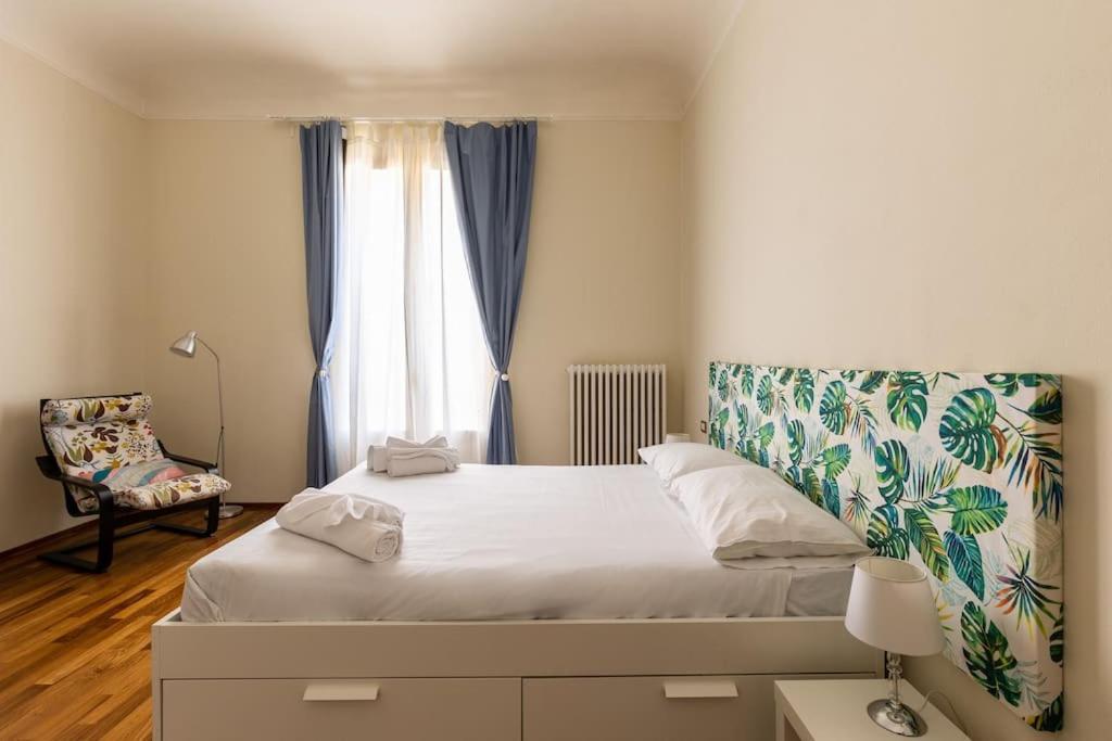 Suite In Via Del Pratello Bologna Exterior photo